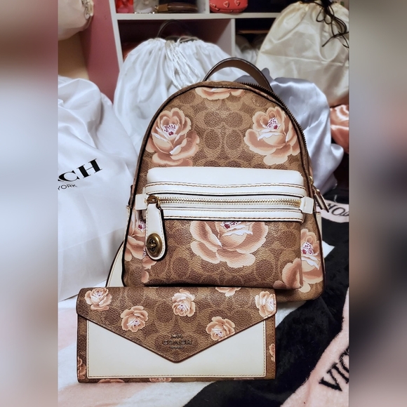 OBSESSED?... ME TOO! - Picture 11 of 13